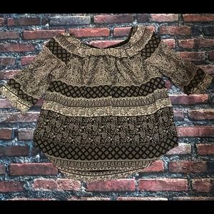 Roz and Ali NWT 2X Black and White Top!